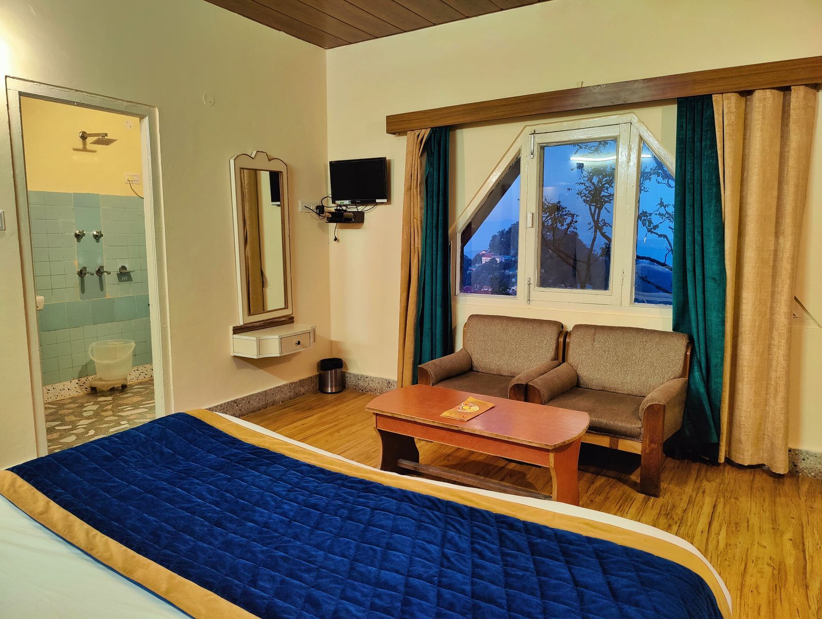 Deluxe Room with Balcony