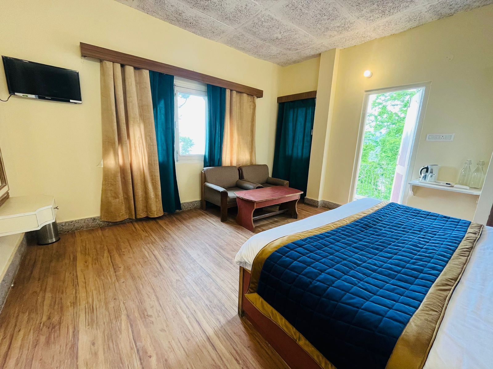 Deluxe Room with Balcony