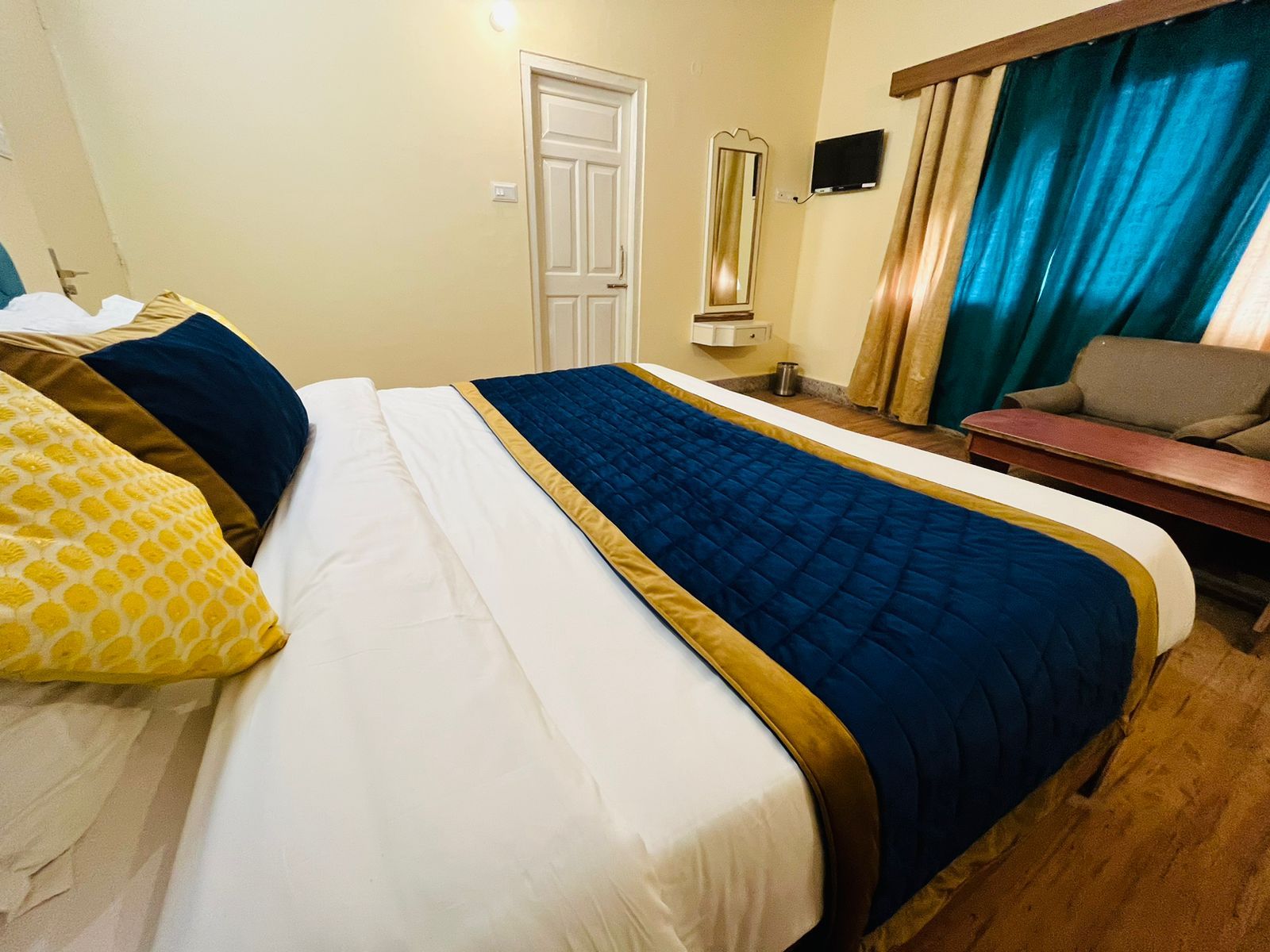 Deluxe Room with Balcony