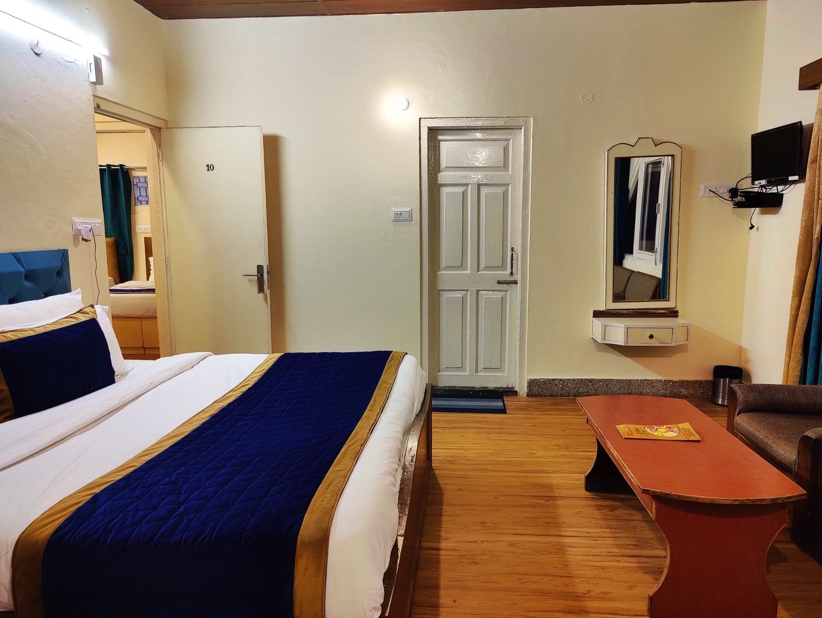 Deluxe Room with Balcony