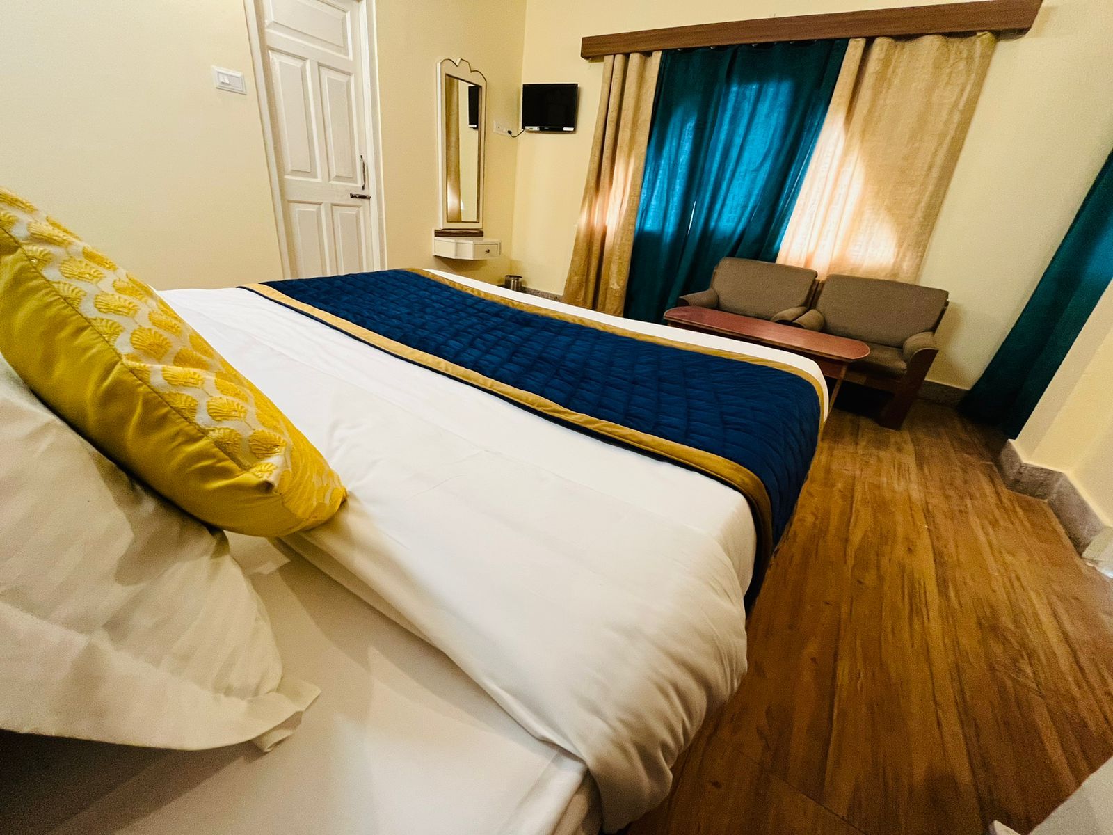 Deluxe Room with Balcony