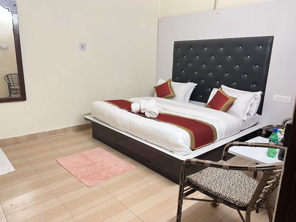 undefined Hotel White Orchid 9