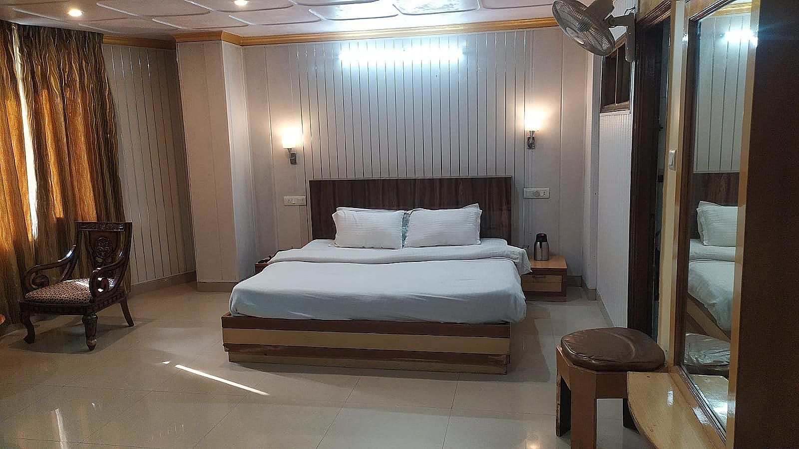 Semi Luxury (NON VIEW)