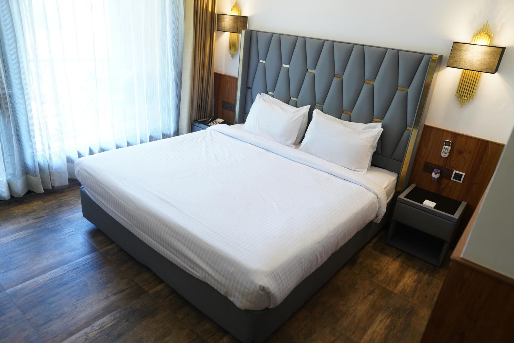 Deluxe Room Non Valley Facing Double Room - Intech Generic