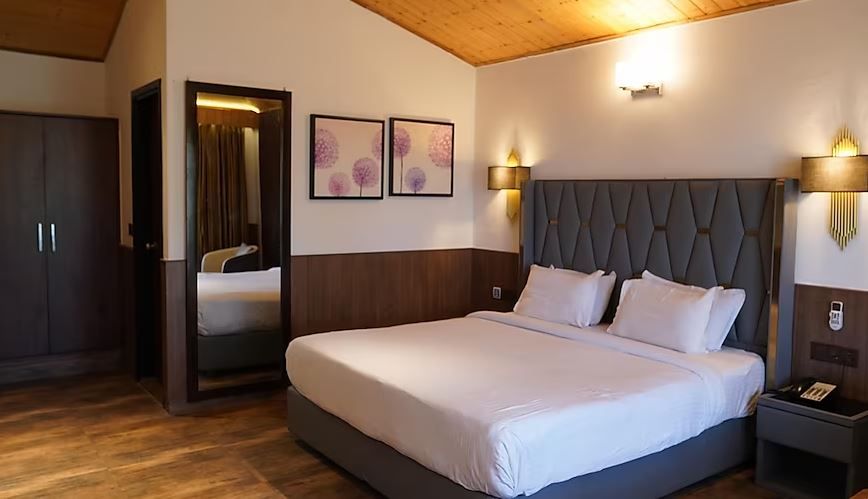Kasauli Hills Resorts Deluxe Room Valley Facing