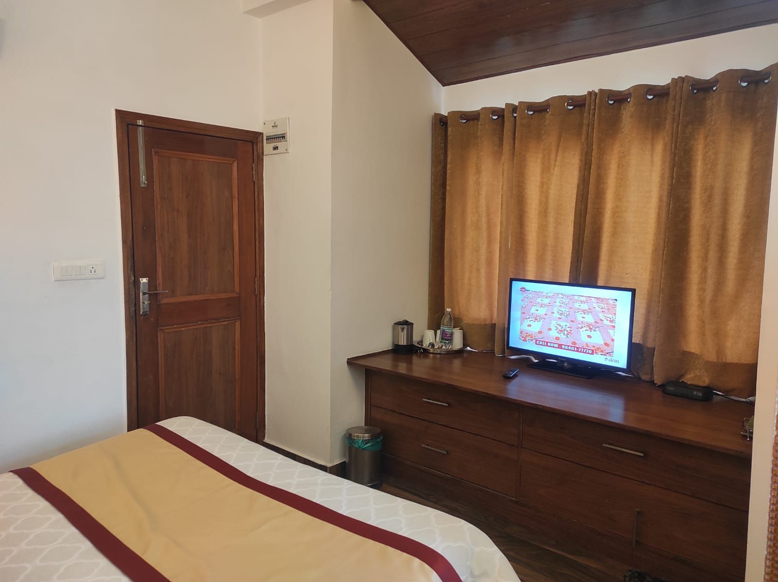 Hotel Birds View Budget Room (Small Balcony) 9