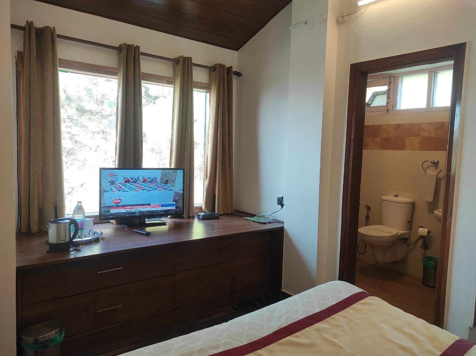 Hotel Birds View Budget Room (Small Balcony) 7