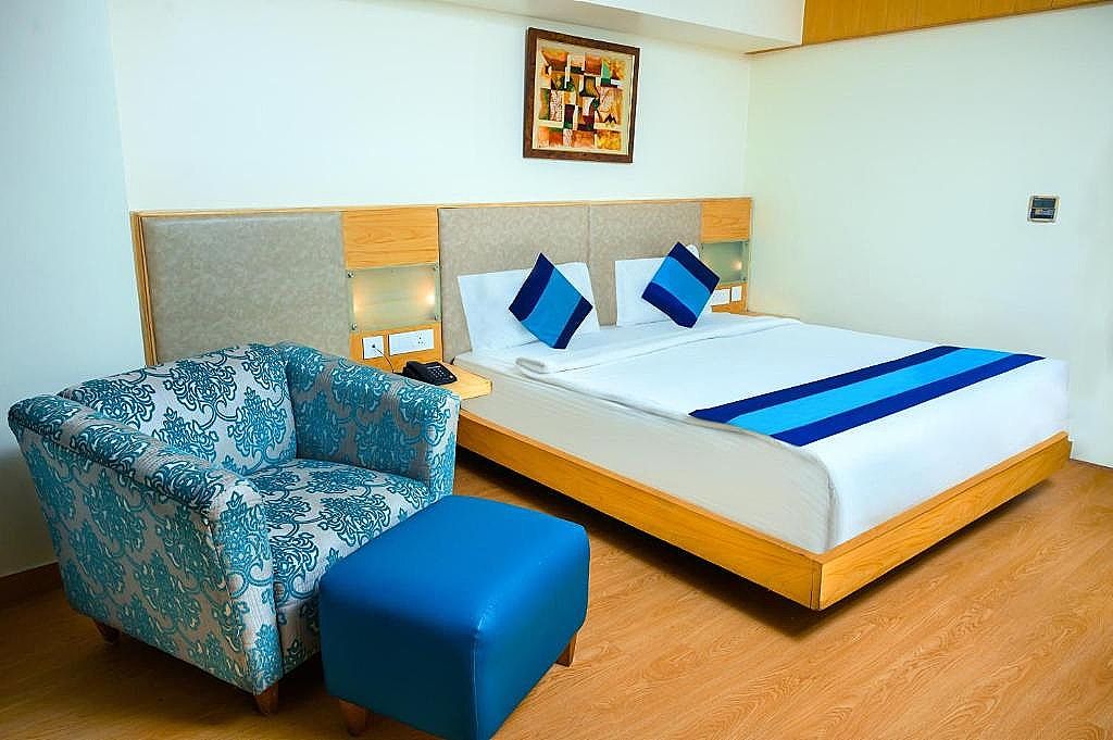 Keyon by Kumar Corporate  Room