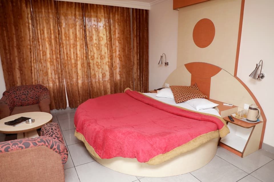 Royal Deluxe Single Room
