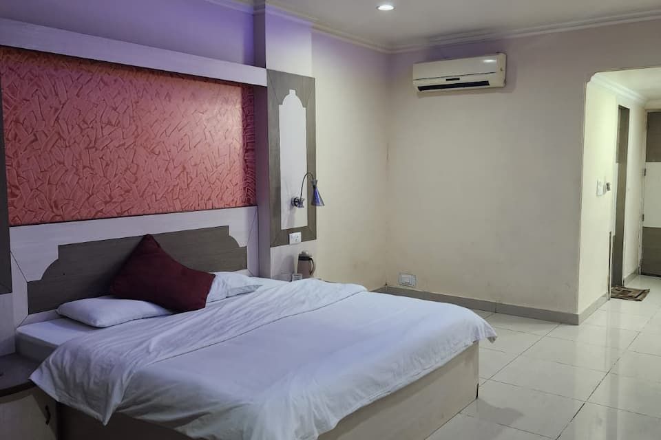 Royal Deluxe Single Room