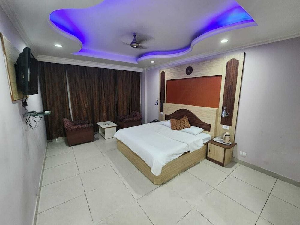 Royal Room
