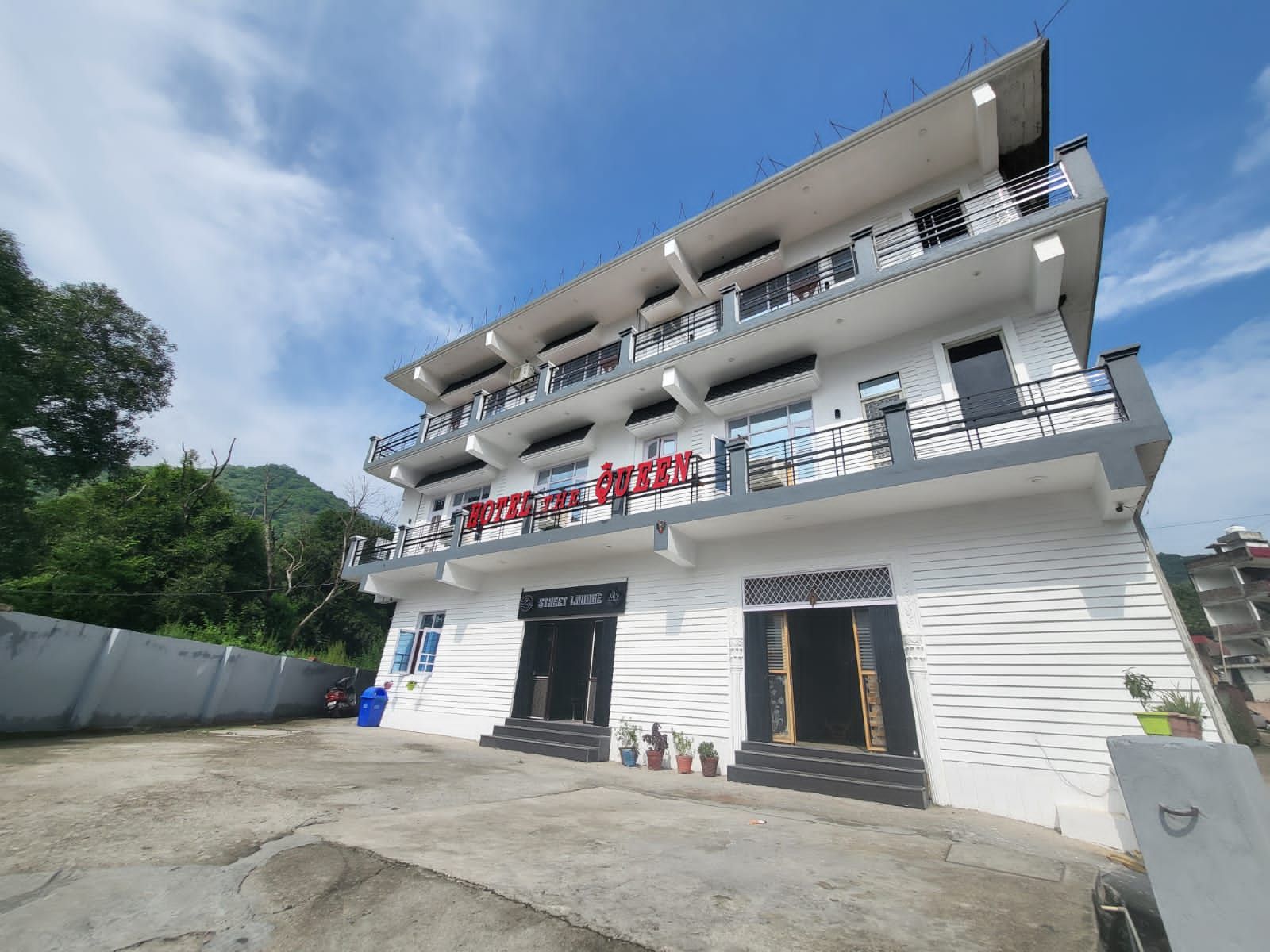 Hotel Exterior