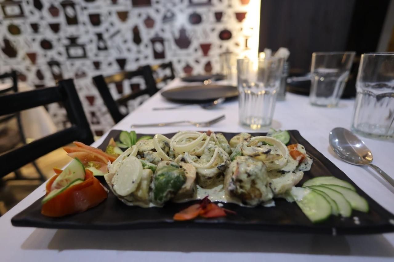 Food & Dining
