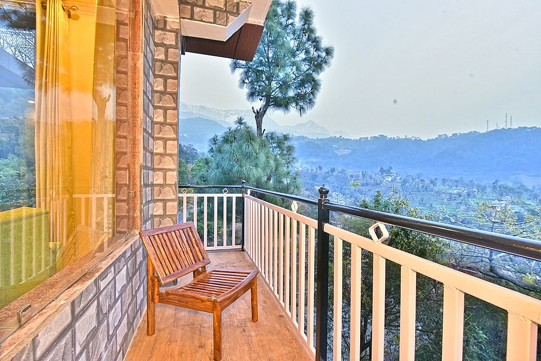 Hotel Pine View - Hotel In Dharamshala