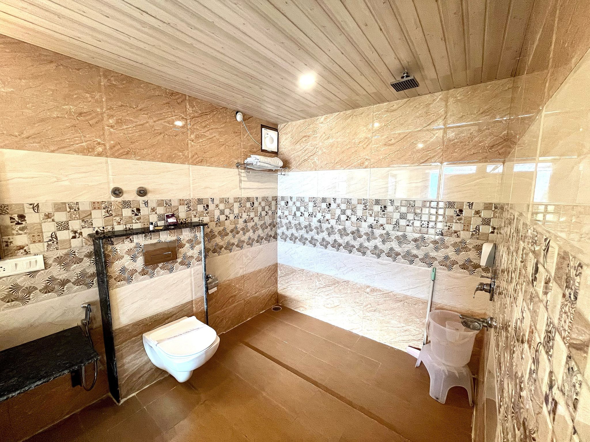 BD Resorts Luxury Room (With BALCONY) 13