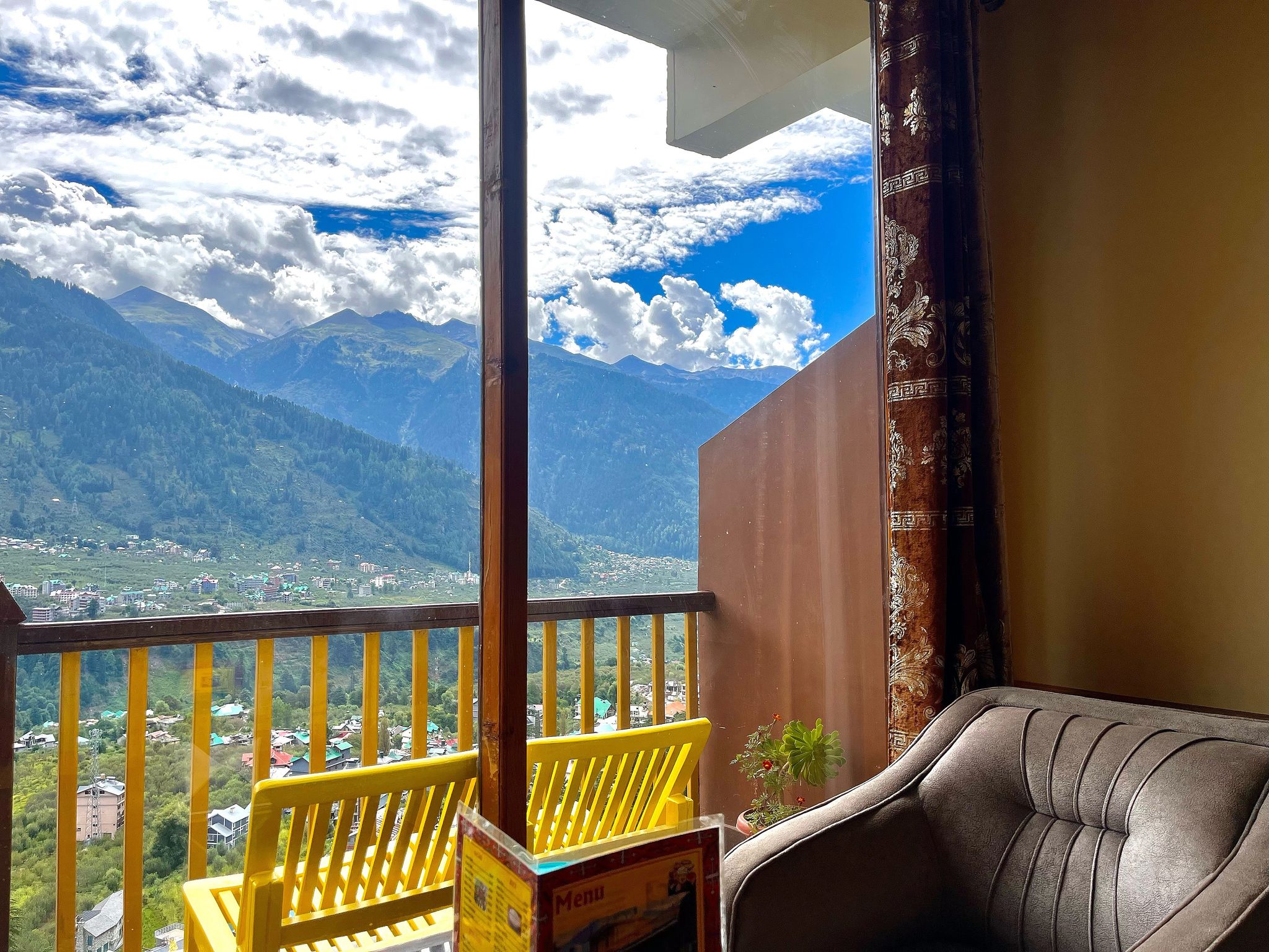 BD Resorts Luxury Room (With BALCONY) 8