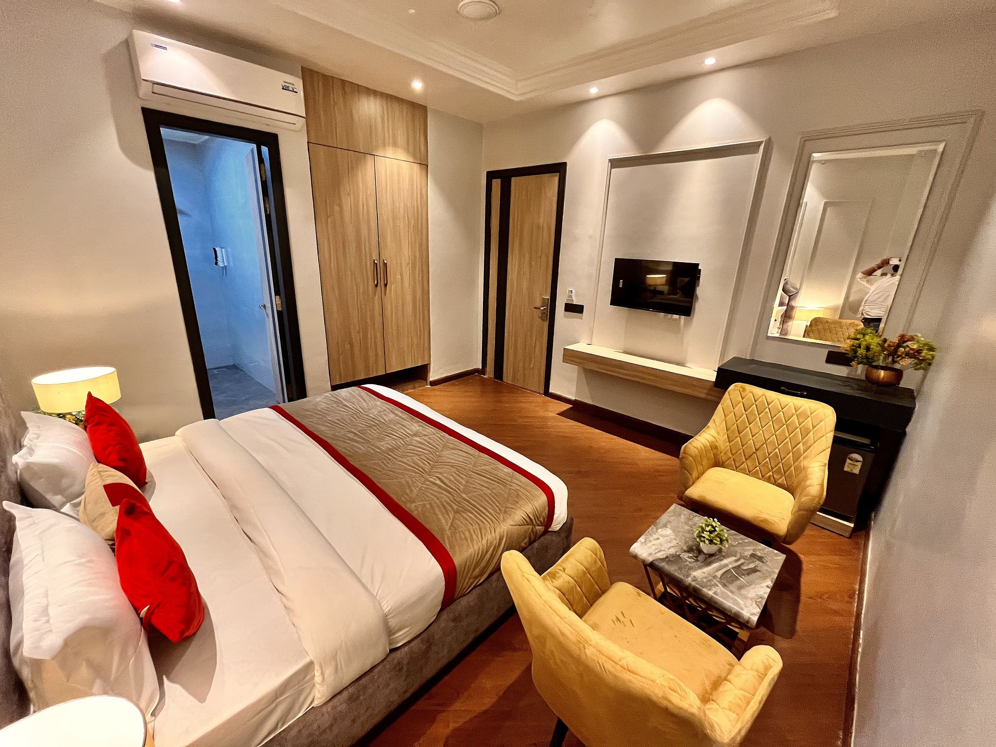 Hotel Grand Cabbana By Levelup Deluxe Room 9