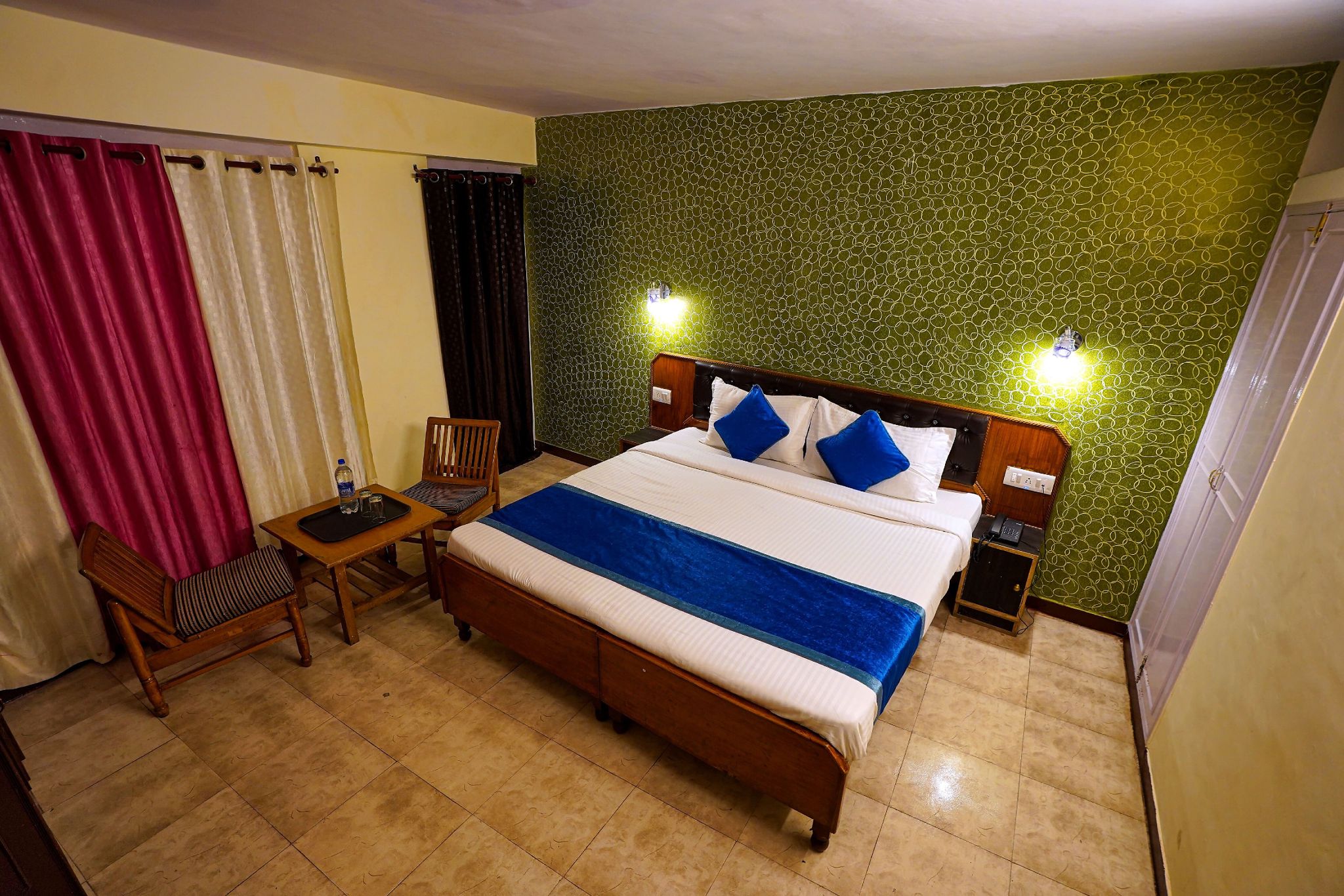 Hotel Atithi Mall Road Standard Room 3