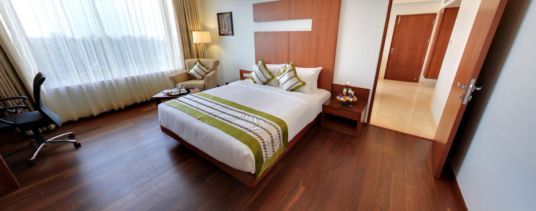 Denissons Hotel Premium Room 2