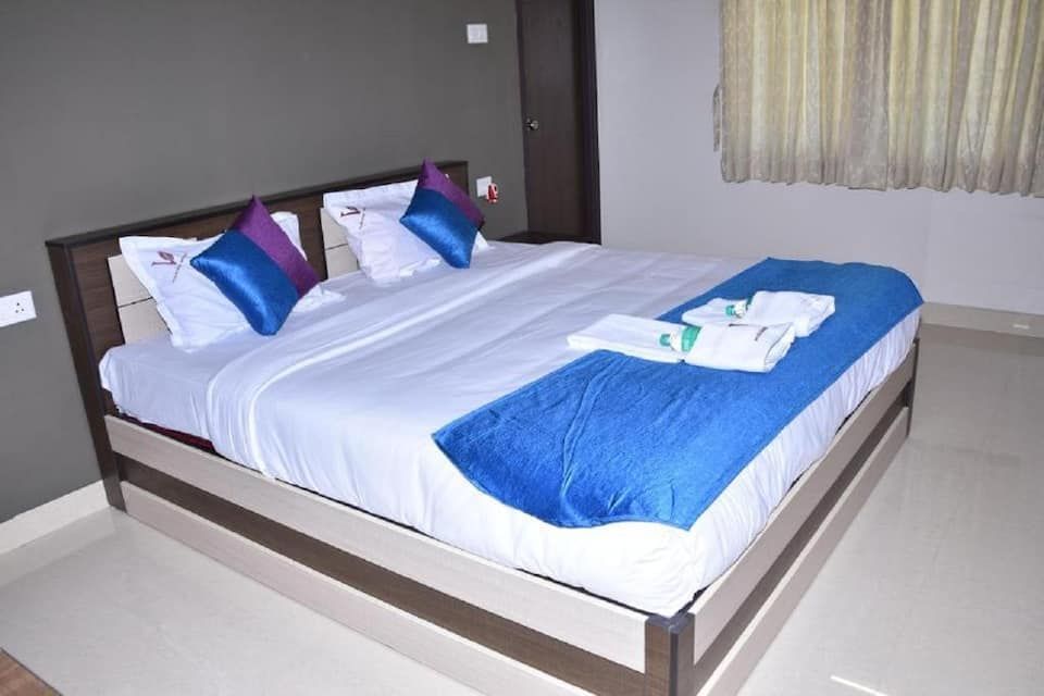 Royal Executive Room