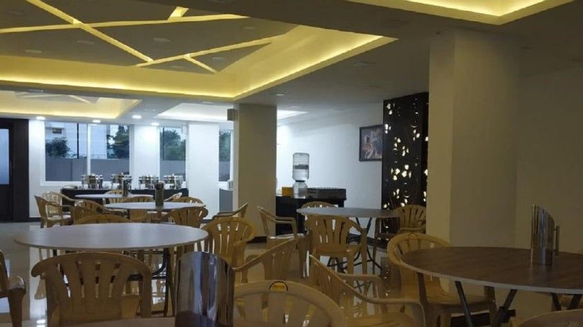 Food & Dining