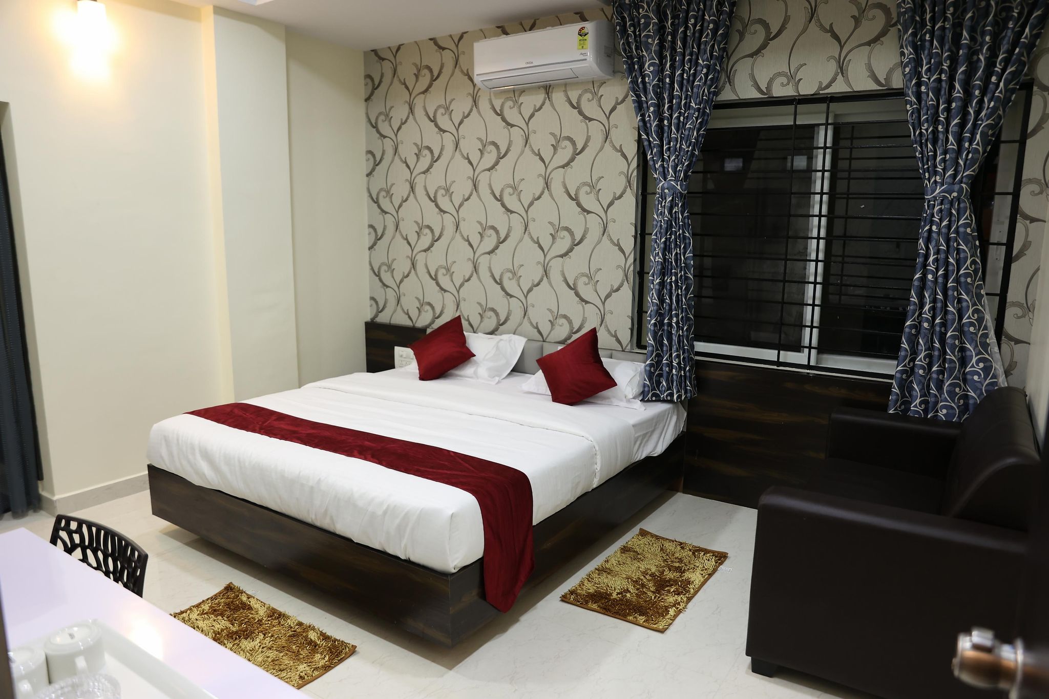 Sunshine International Boarding & Lodging Standard Non AC 4