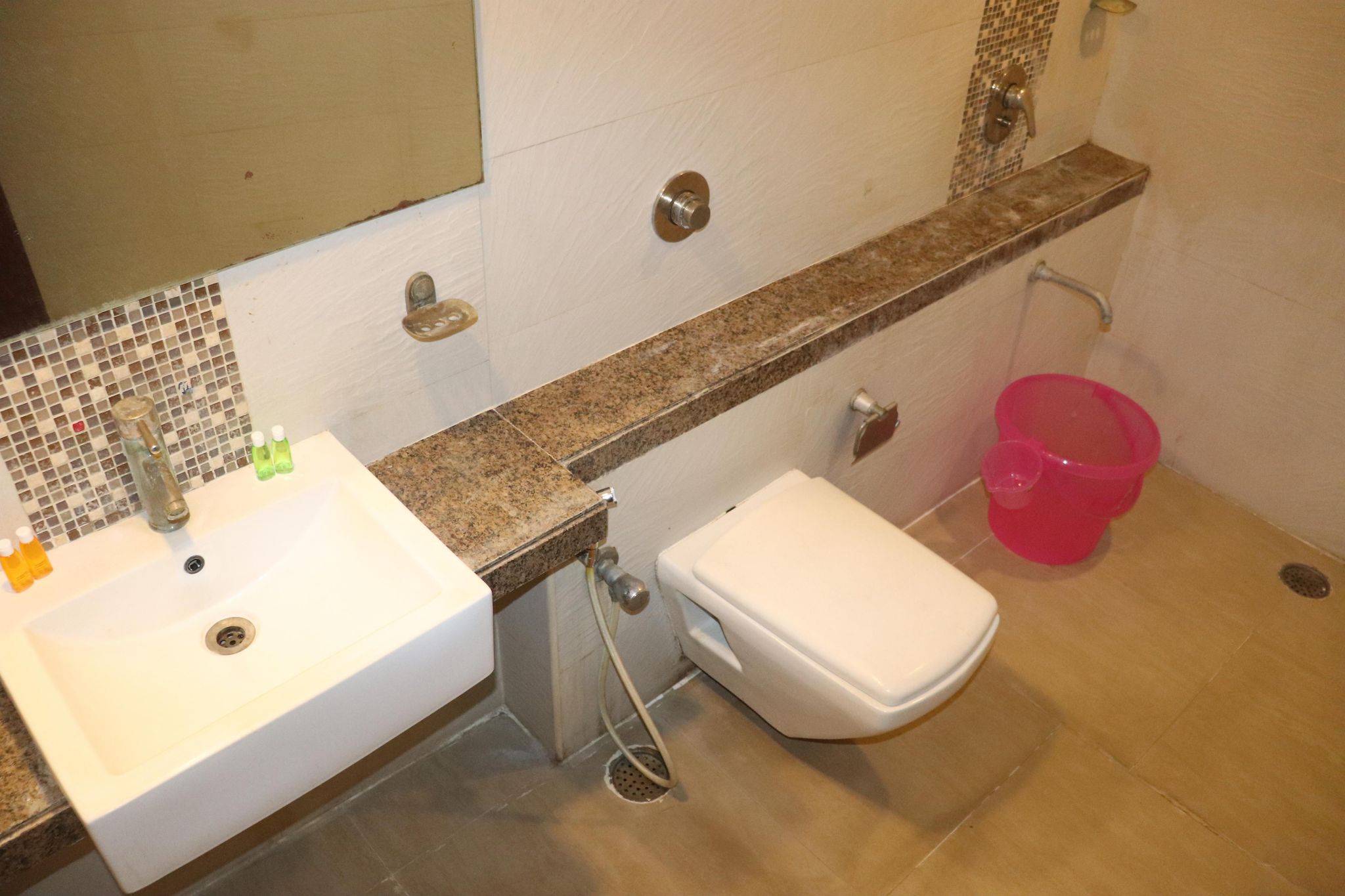 C Suites - Lotus Park Double Room 5