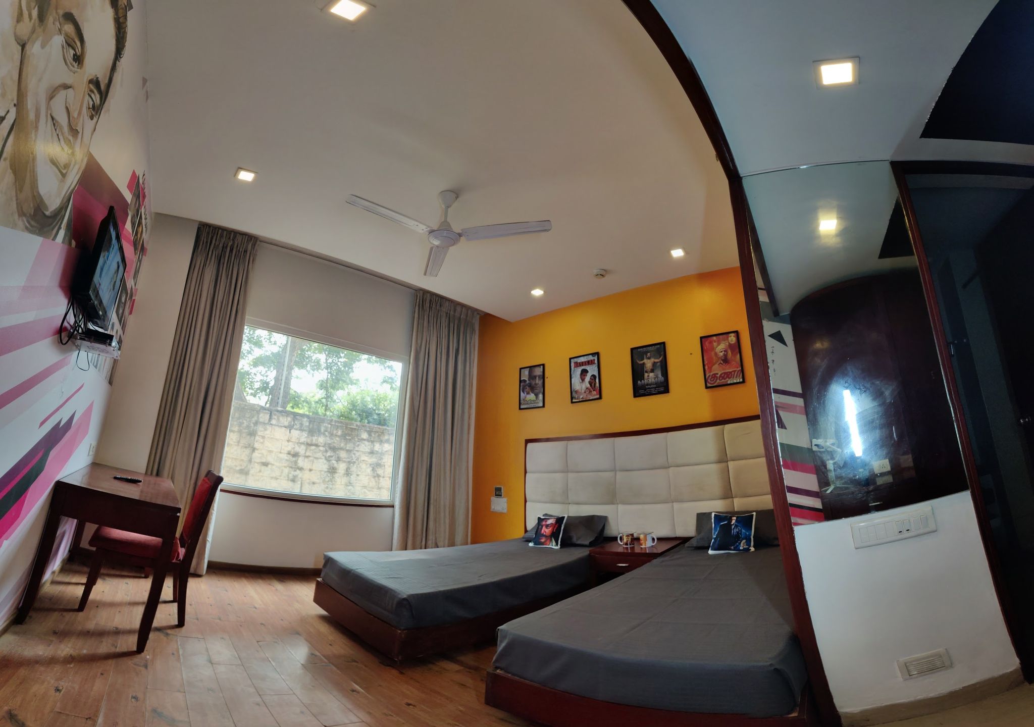 C Suites - Lotus Park Double Room 6