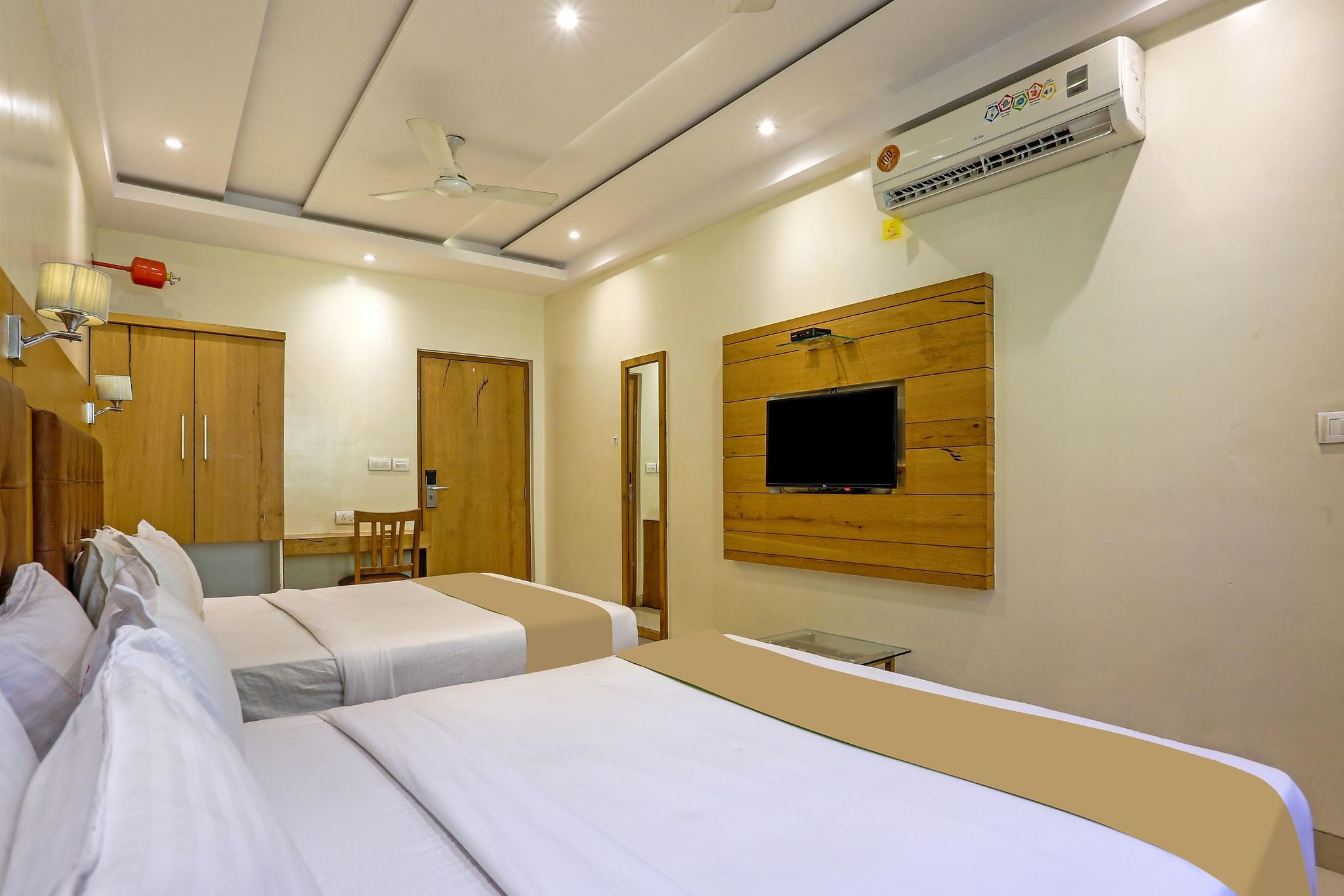 Aman International Hotel Standard Non AC