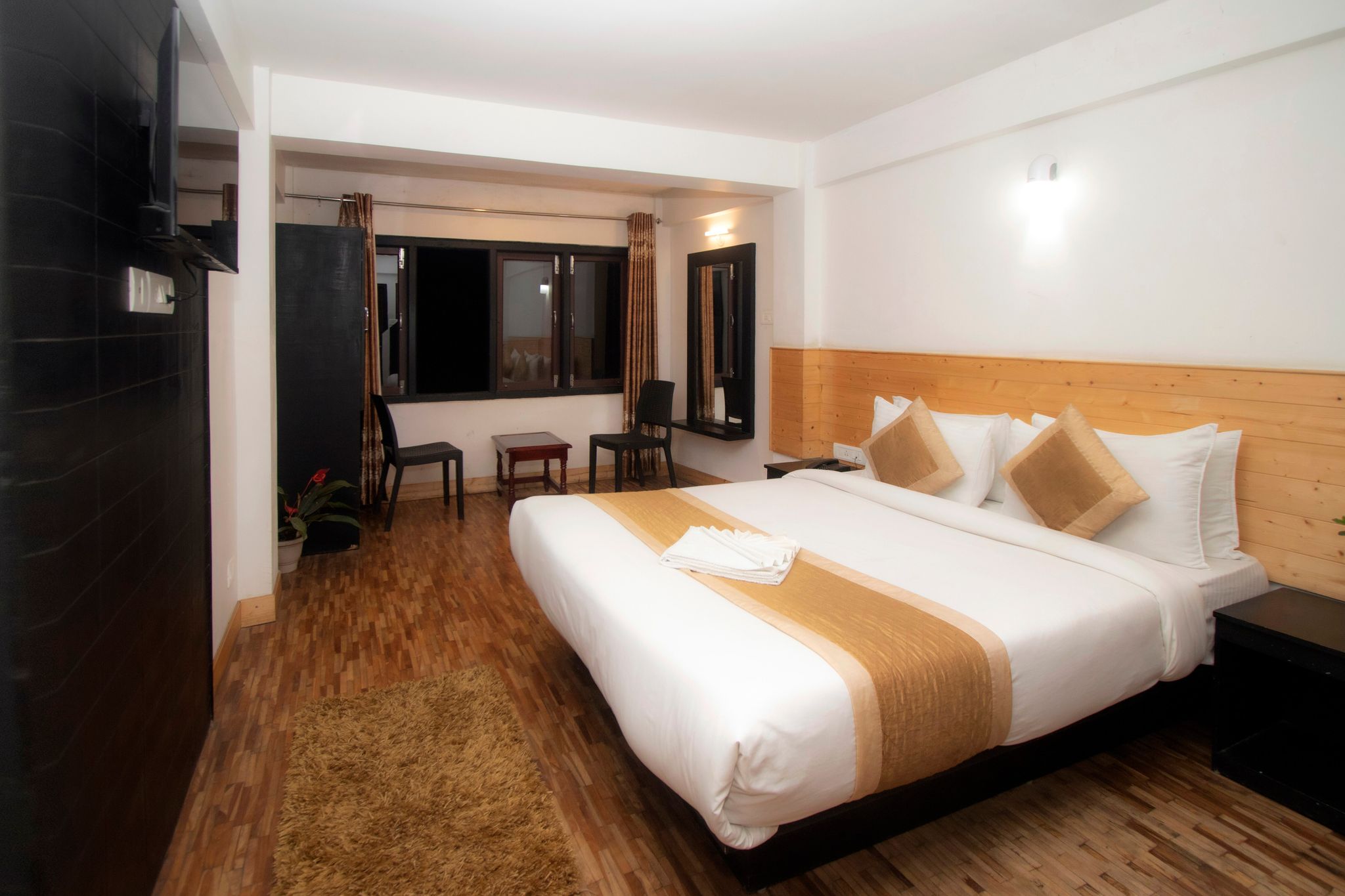 Cherrywood Suites & Spa Deluxe Room 3