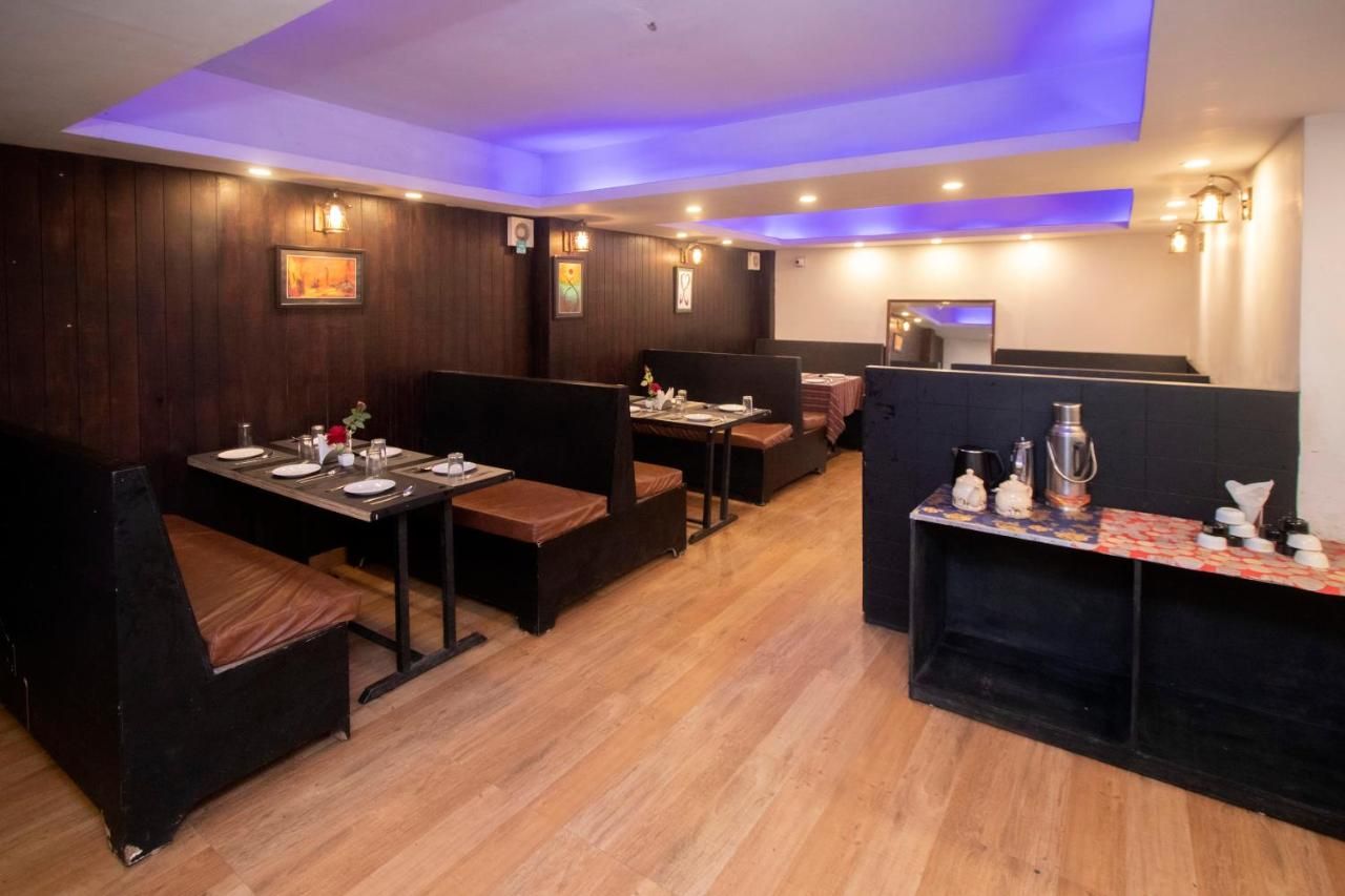 Food & Dining