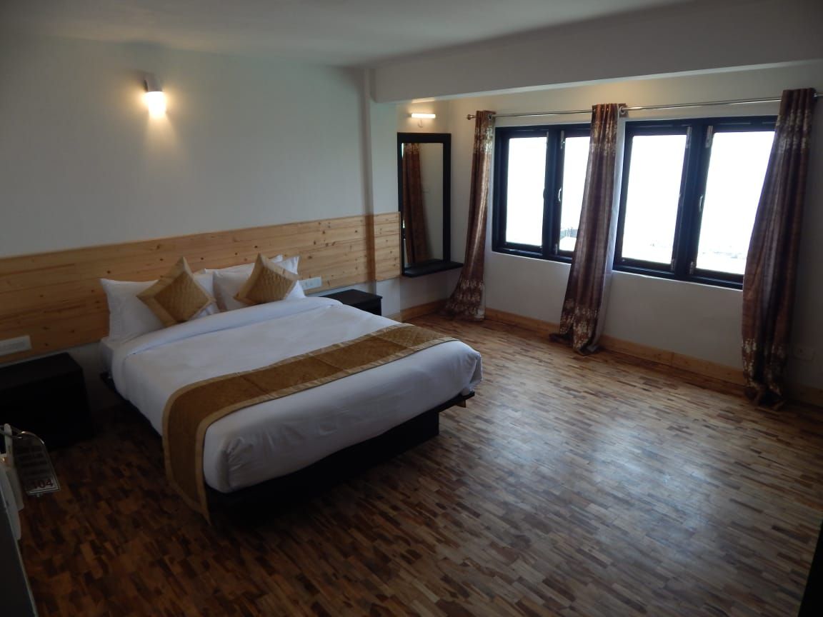 Cherrywood Suites & Spa Deluxe Room 6