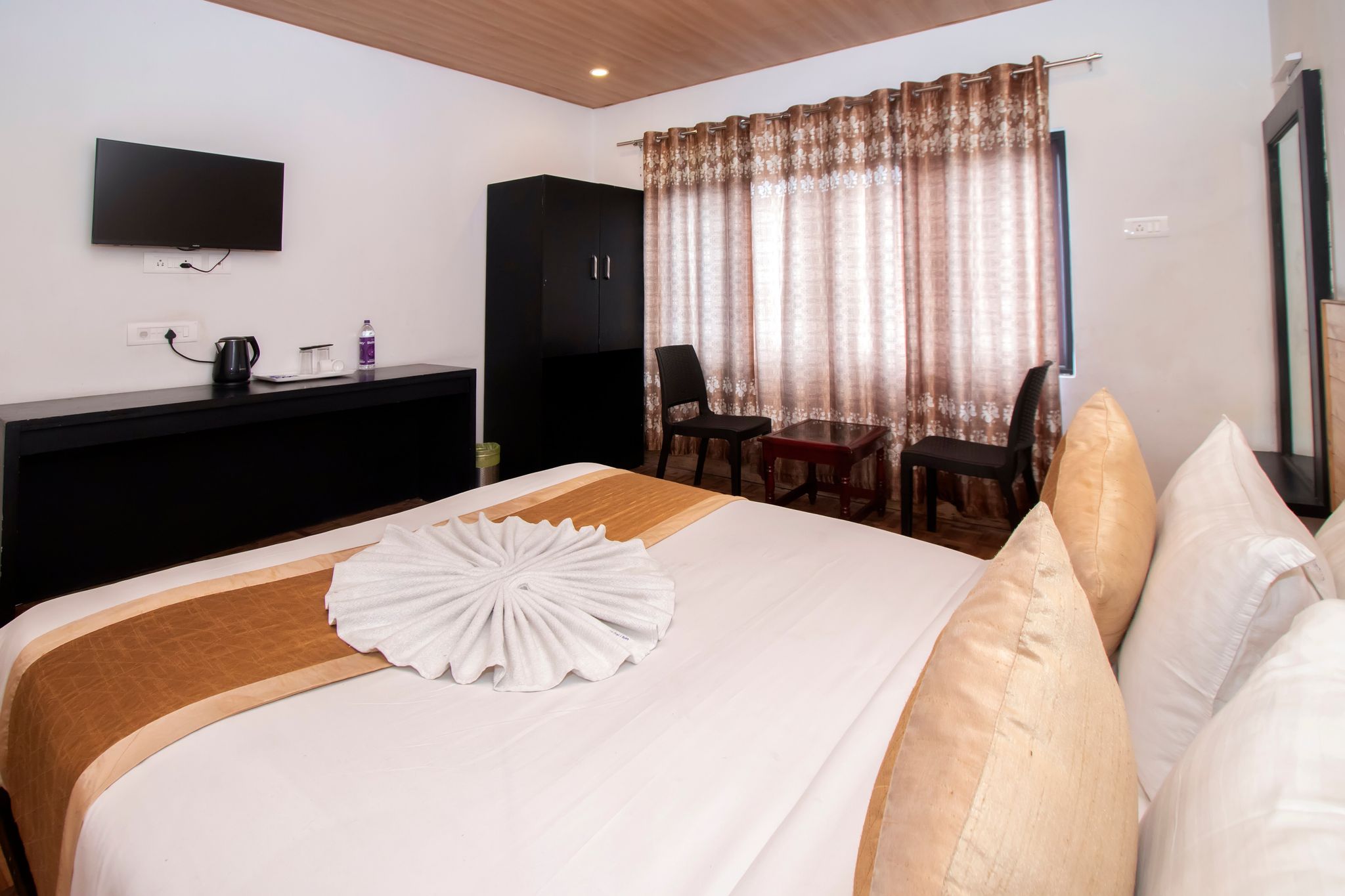 Cherrywood Suites & Spa Deluxe Room