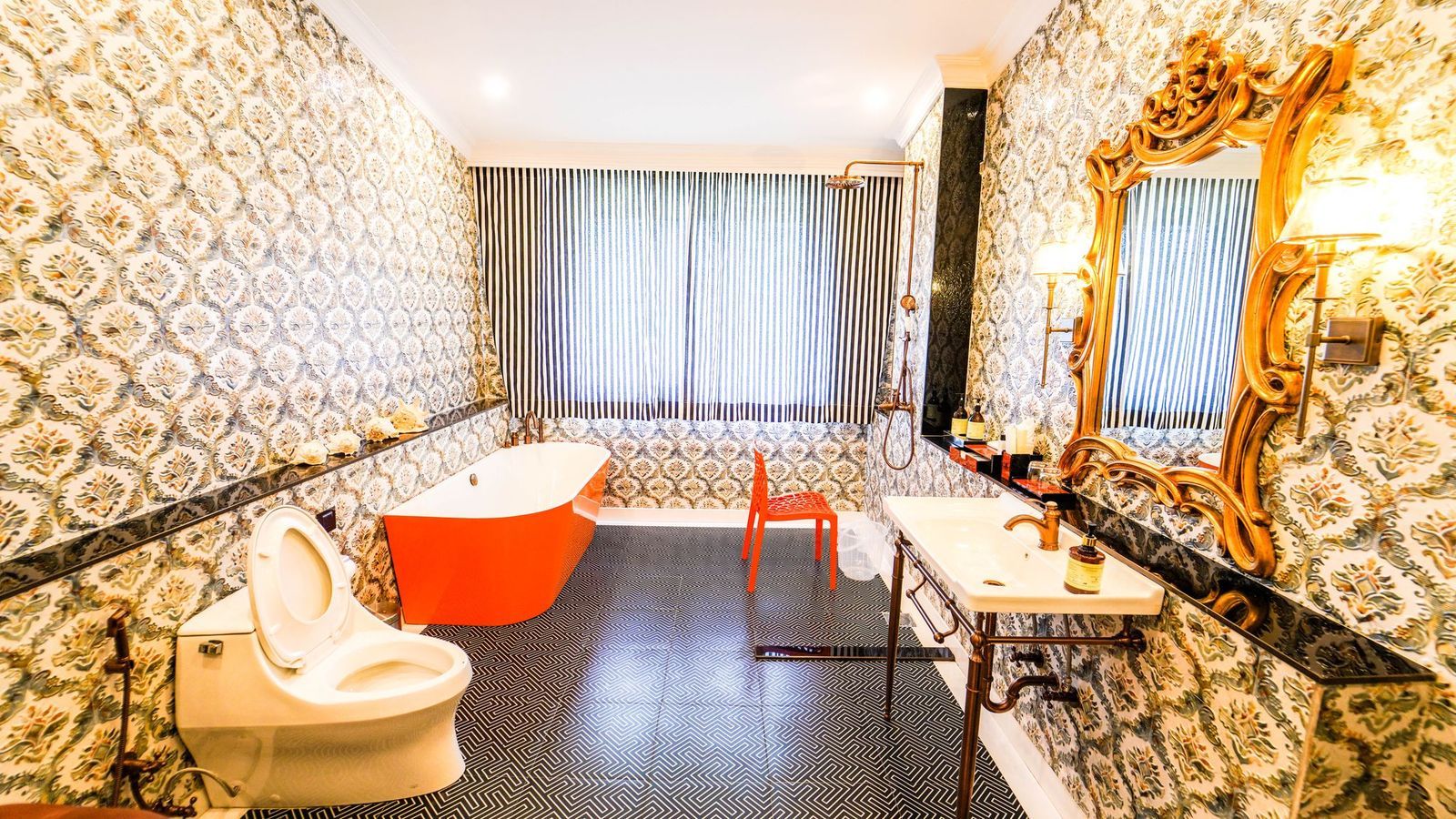 Mayfair Manor, Jungpana The V.C. Tiwari Suite