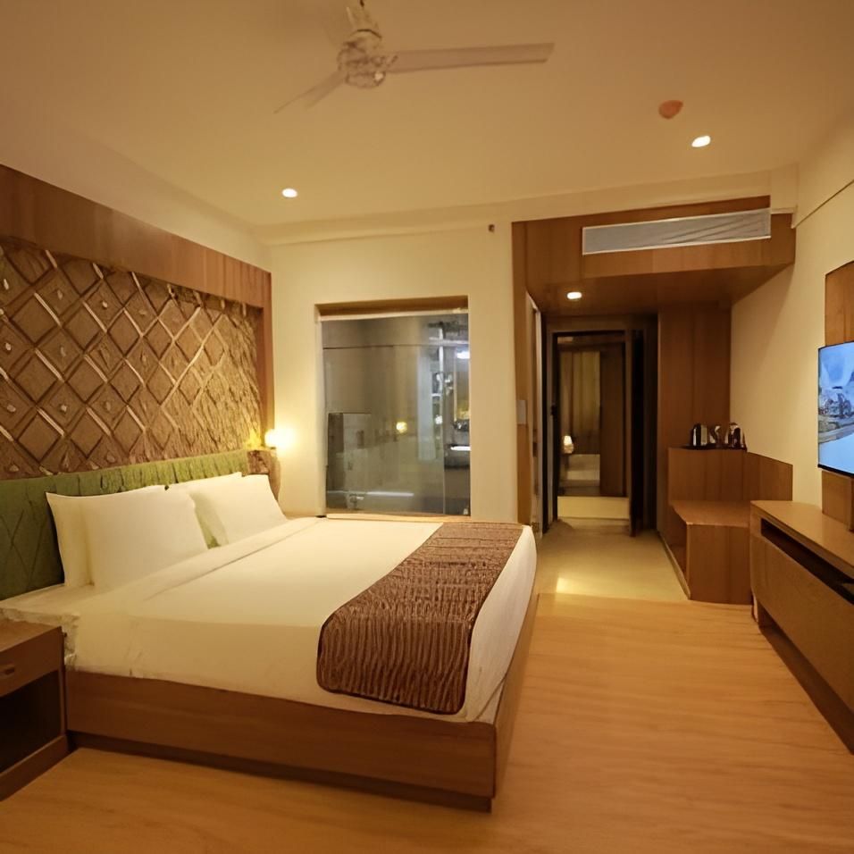 Junior Suite with King Bed