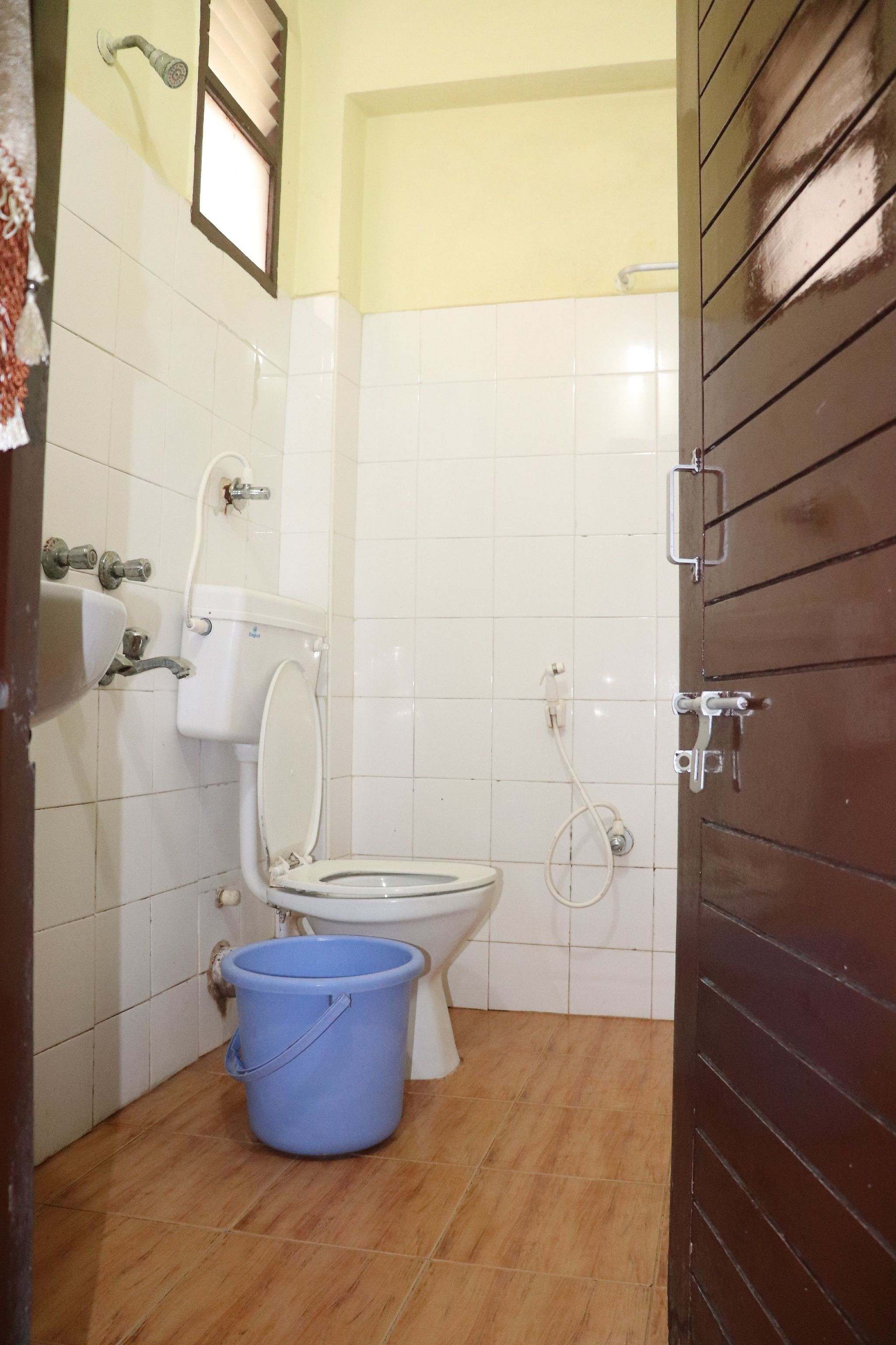 DELUXE DOUBLE BED ROOM NON AC