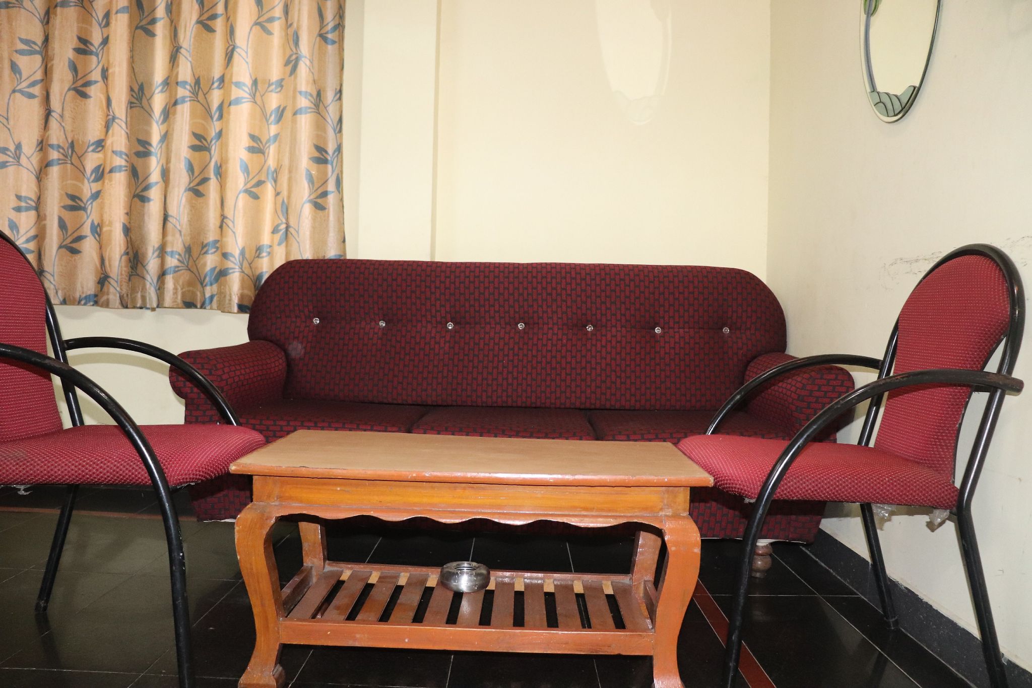 Hotel Royal Swagruha DELUXE DOUBLE BED ROOM NON AC 11