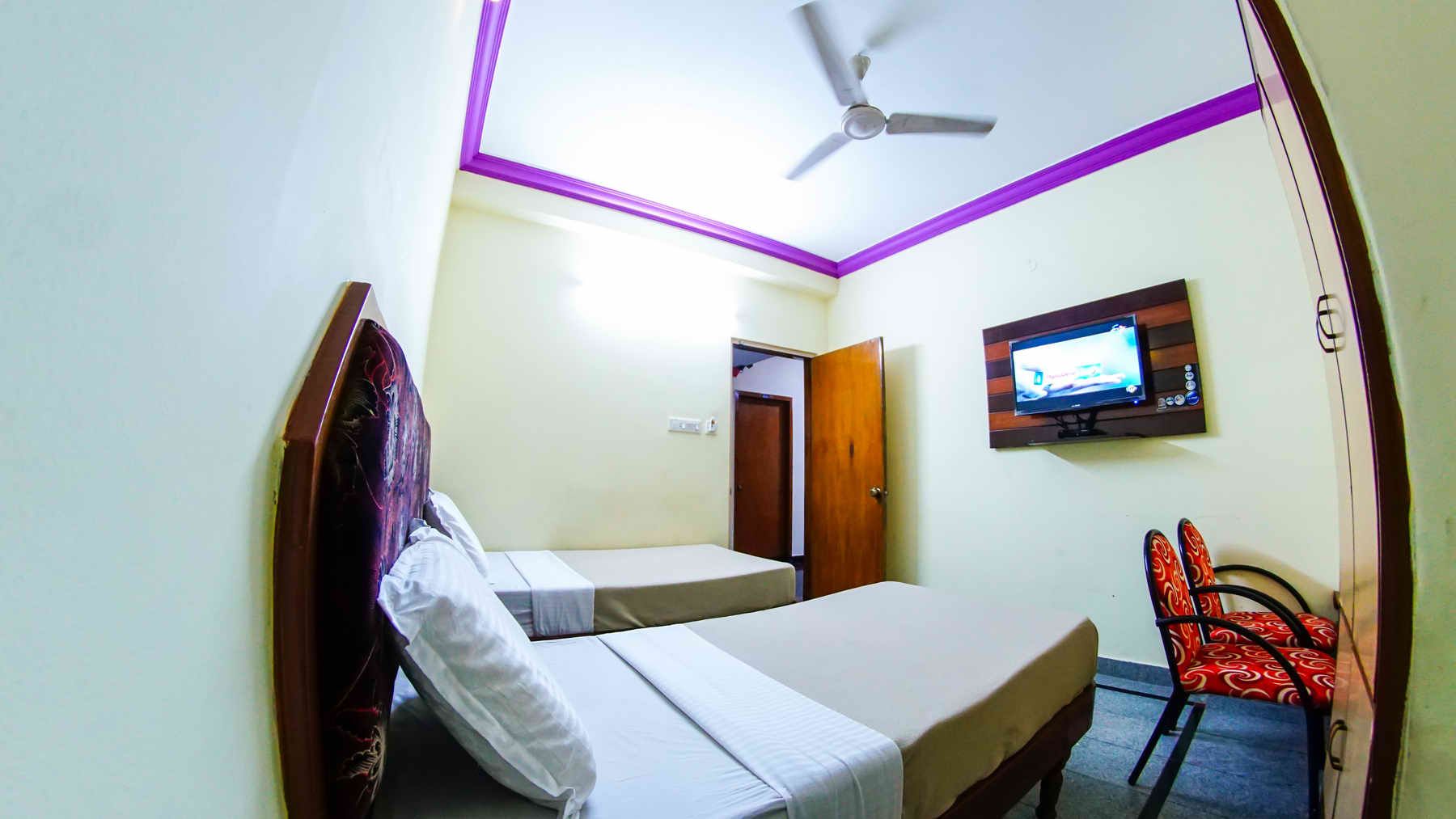 DELUXE DOUBLE BED ROOM NON AC