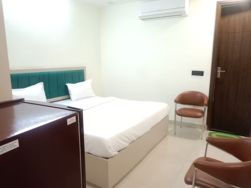 undefined The Leaf Studio 8