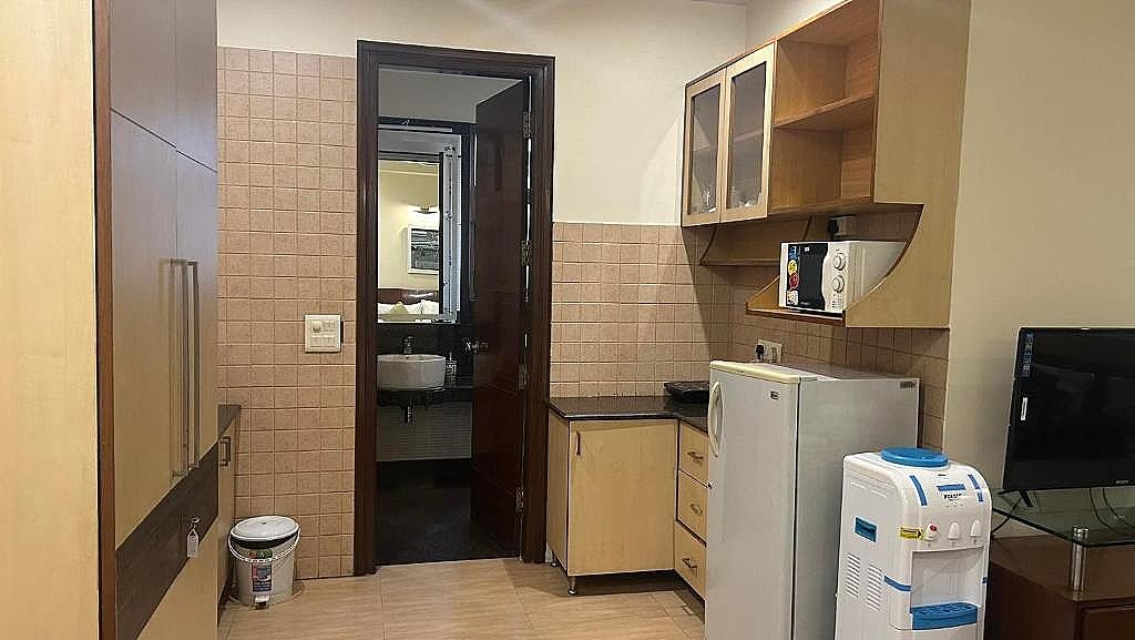 Enkay Suites - DLF CyberCity Studio Room 4