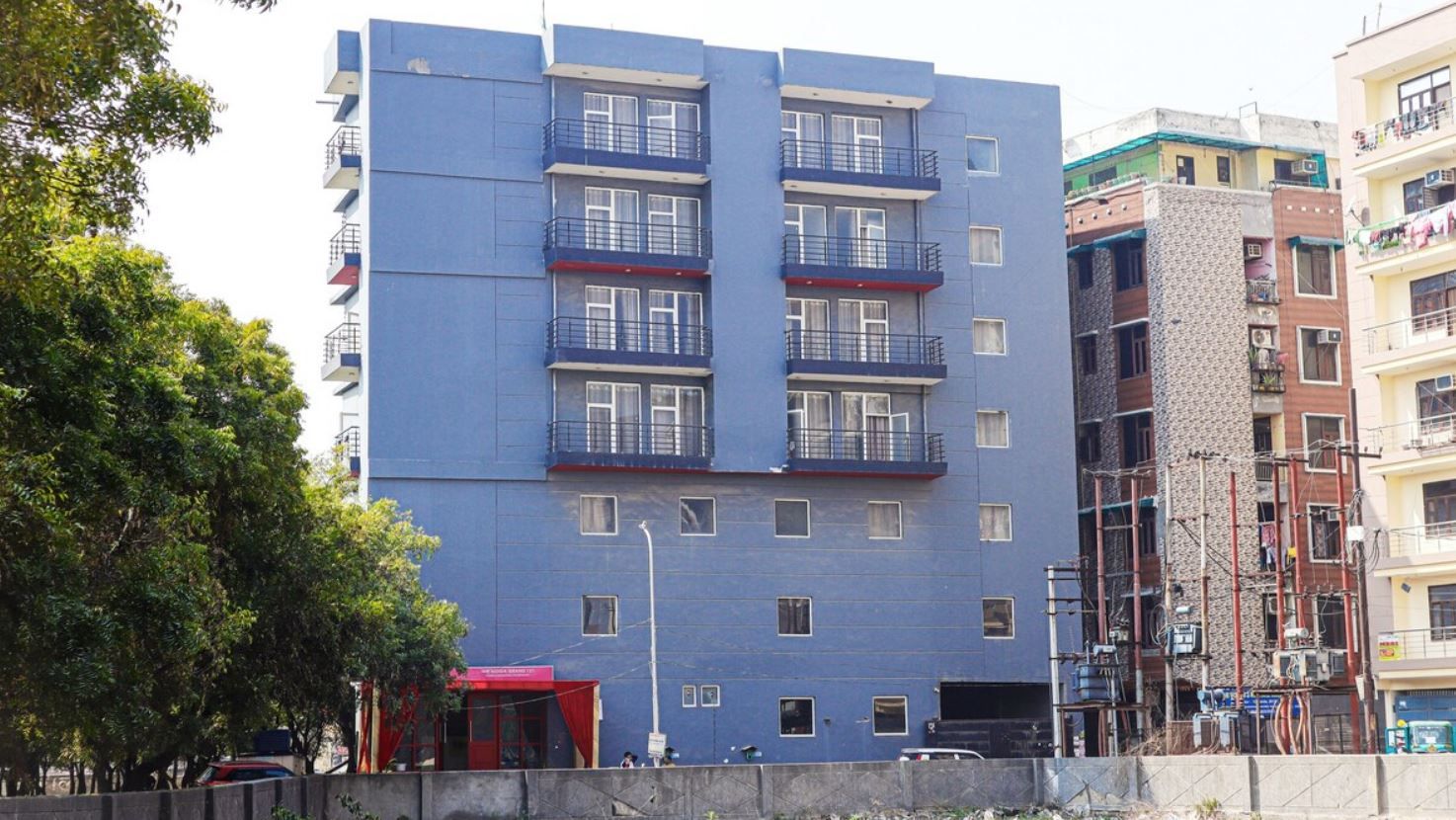 Hotel Noida Grand 121