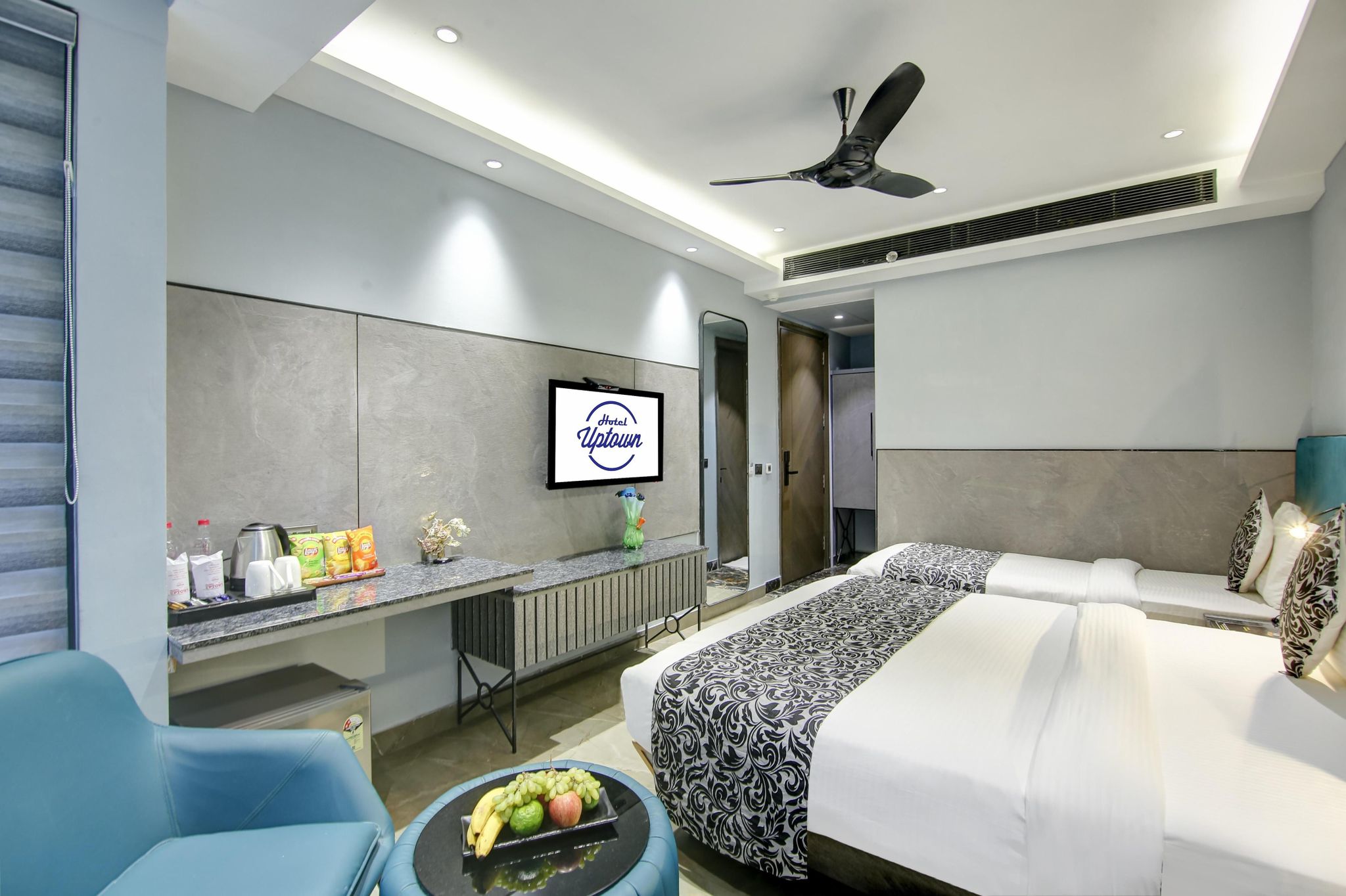 Uptown Suites With Window - City View