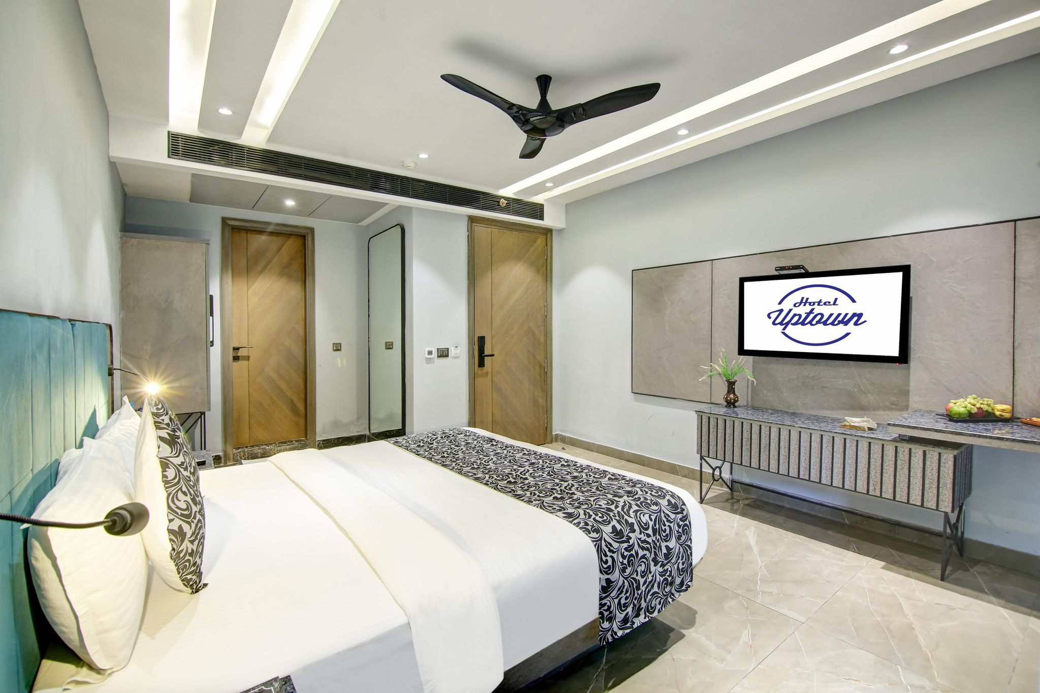 Uptown Suites With Window - City View