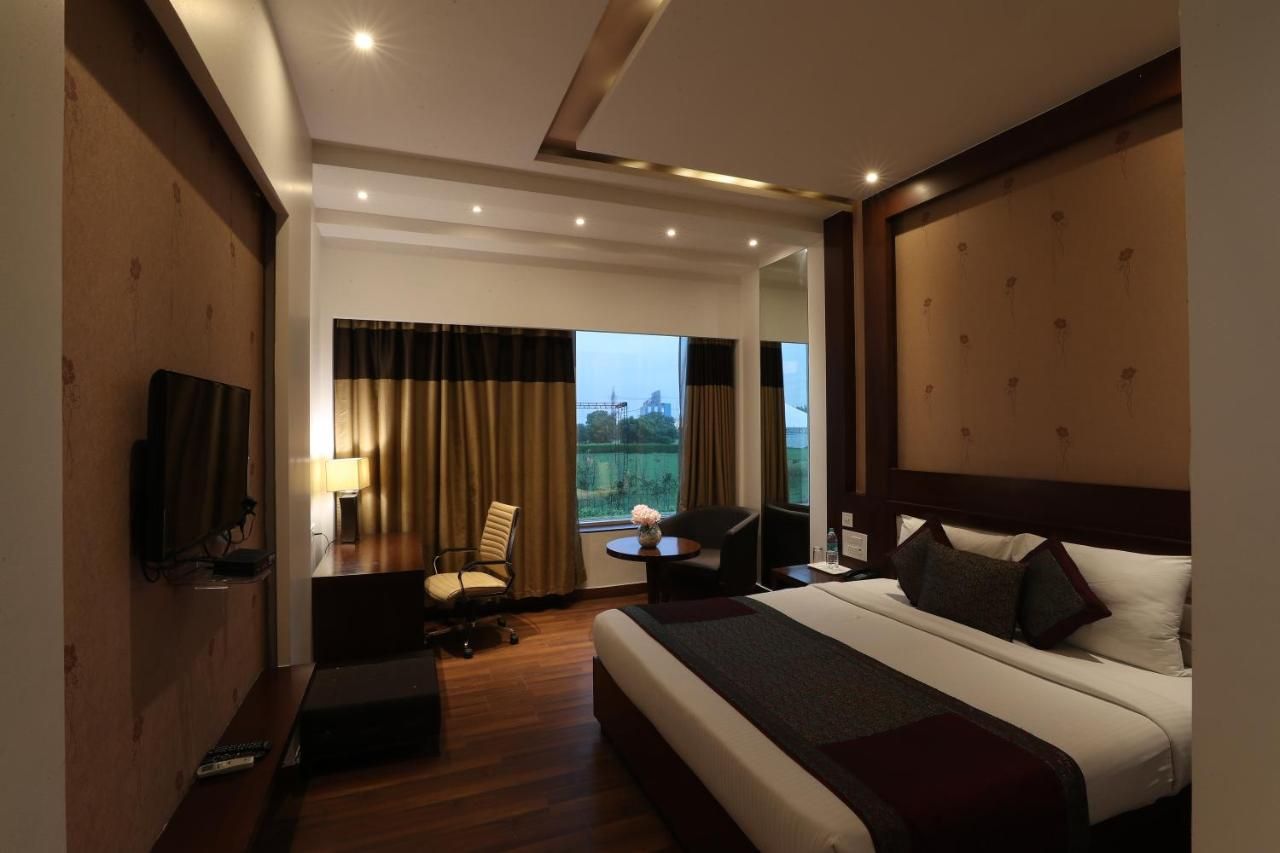 Deluxe Single Room