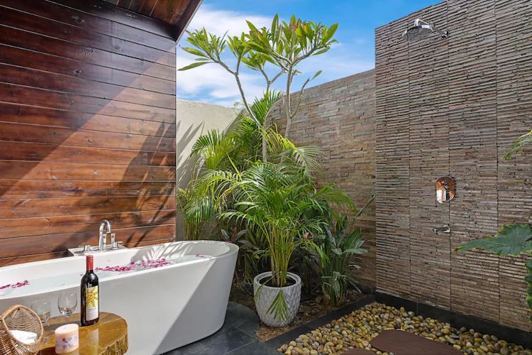 Eden by Casawood (with bathtub and open shower)