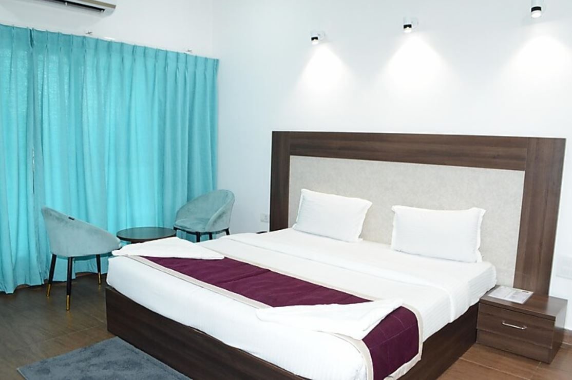 Deluxe Double Room A/C