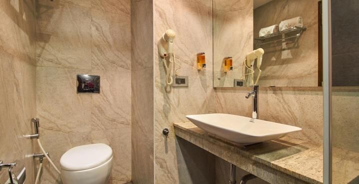 Deluxe Room With Breakfast & Dinner