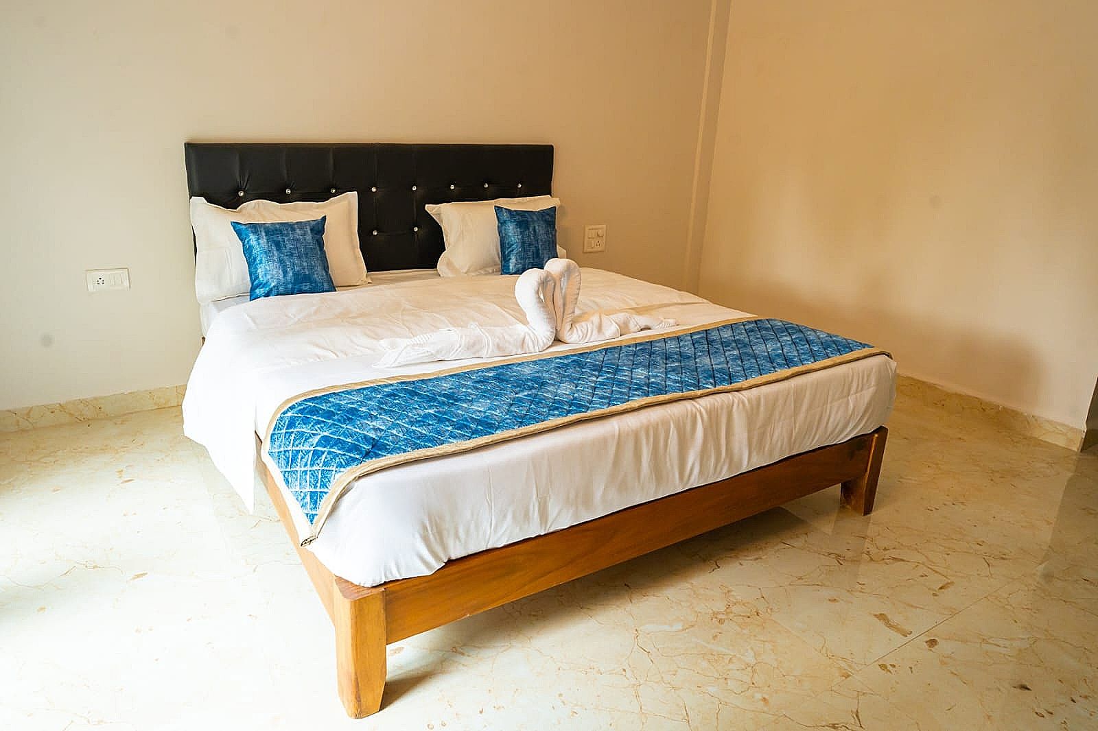 Dabotel Calangute Classic A/c Room 2