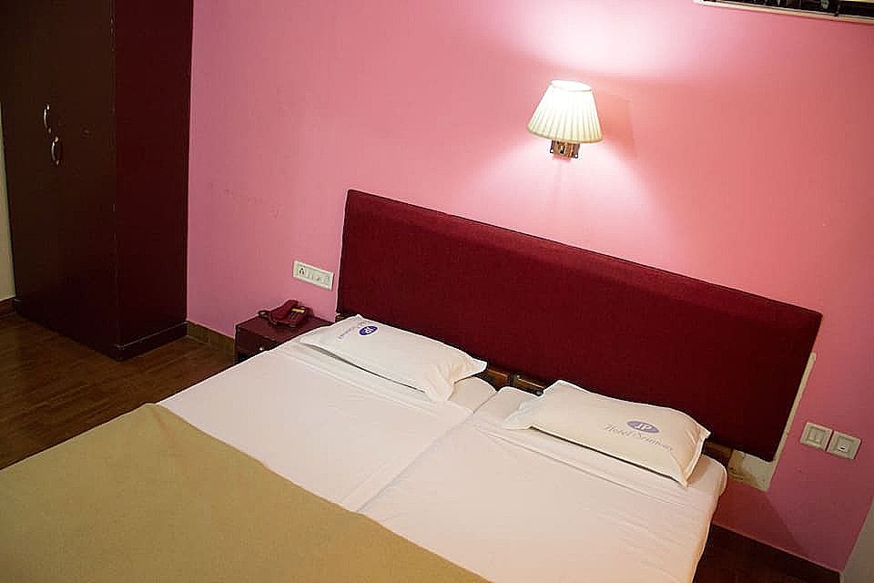 Hotel Srinivas Non AC Double 7