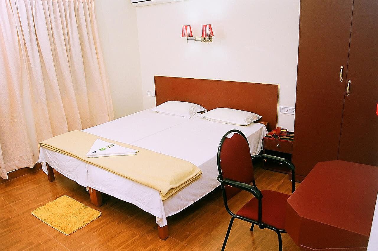 Hotel Srinivas Non AC Double 4